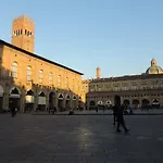 לינה וארוחת בוקר Piazza Grande 2*